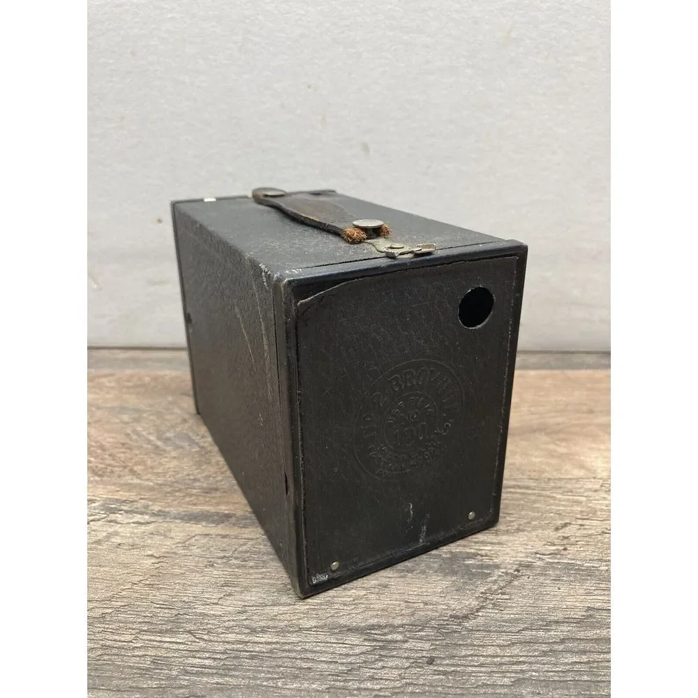 Kodak Brownie No. 2, Model F‎ Box Camera